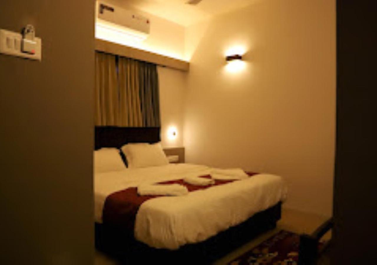 Lotus Lodge Kalmath Kankavali ภายนอก รูปภาพ