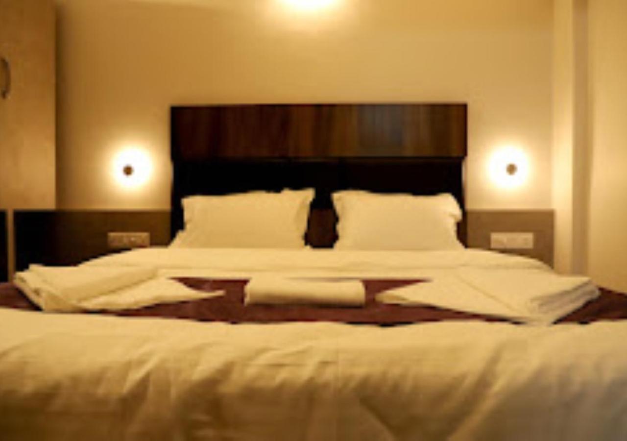 Lotus Lodge Kalmath Kankavali ภายนอก รูปภาพ