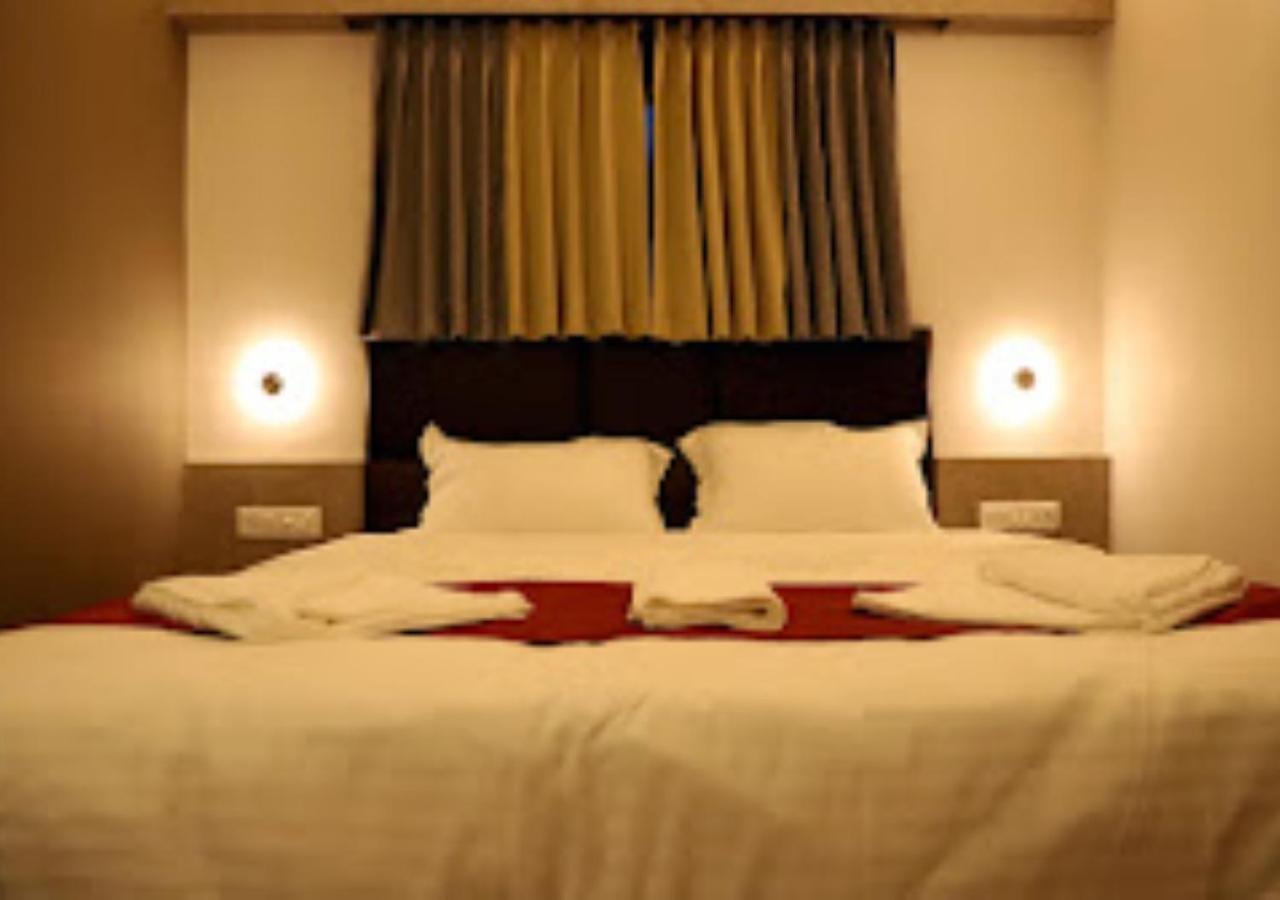 Lotus Lodge Kalmath Kankavali ภายนอก รูปภาพ